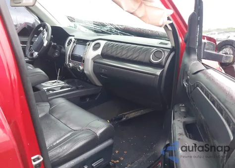 2018 Toyota Tundra 1794 5.7L V8/Limited 5.7L V8/Platinum 5.7L V8/Sr5 5.7L V8 z USA, uszkodzony, nr VIN 5TFAY5F18JX710265